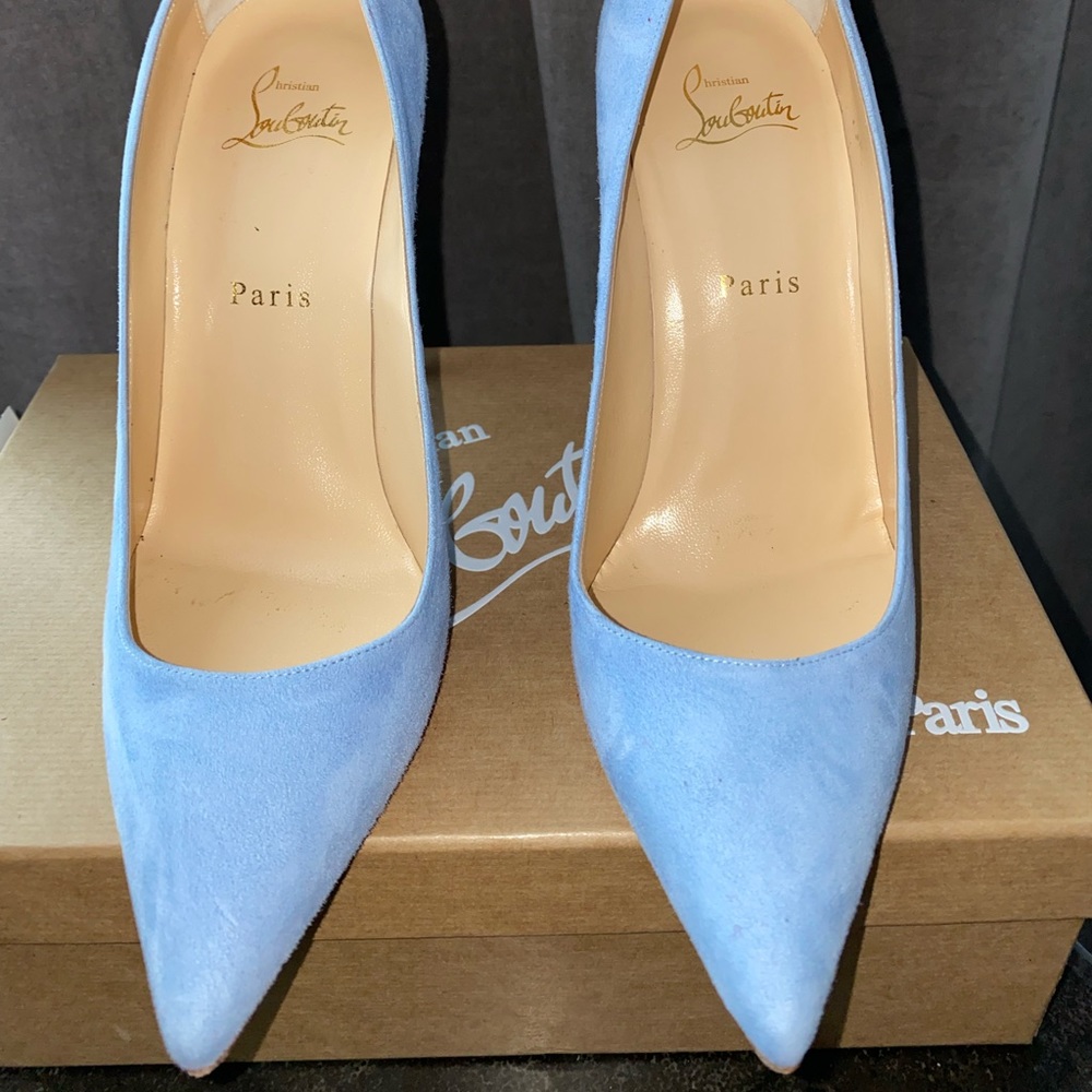 Christian Louboutin Décolleté Suede Pumps